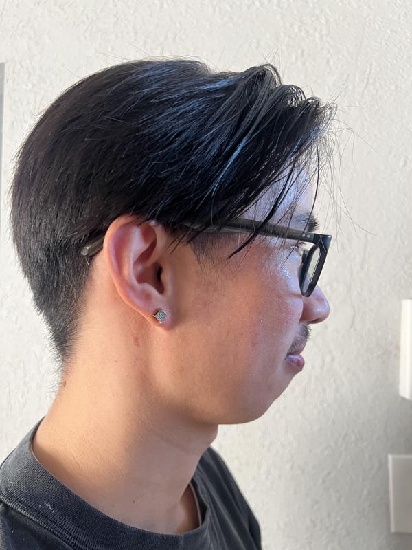 Profile Image of American Crew Fiber Pre-Styling Cleanser Reviewer Jquintos, with styled hair, and a black t-shirt.